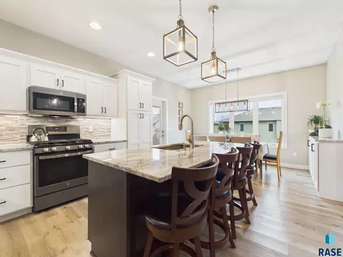 2416 E Tranquility Cir, Sioux Falls, SD 57108 photo 5