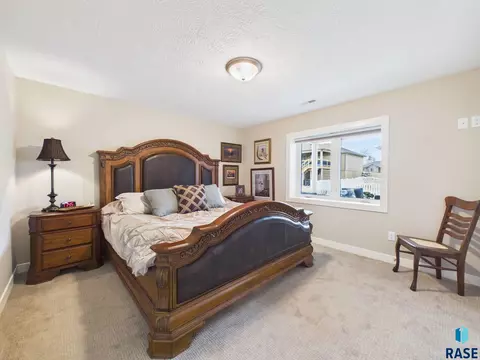 2416 E Tranquility Cir, Sioux Falls, SD 57108 photo 31