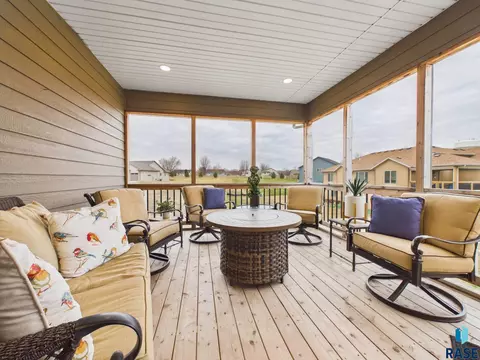 2416 E Tranquility Cir, Sioux Falls, SD 57108 photo 32