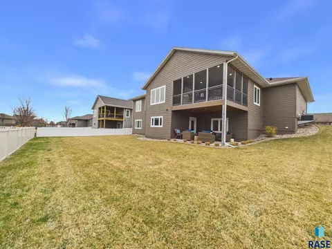 2416 E Tranquility Cir, Sioux Falls, SD 57108 photo 35