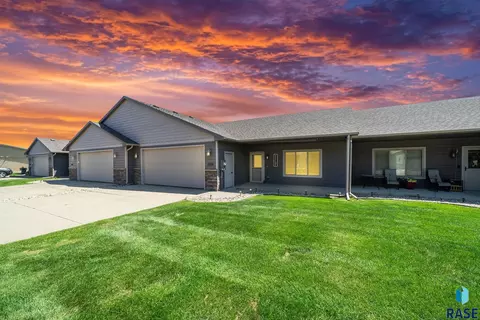 1006 Tanner Ct, Tea, SD 57064