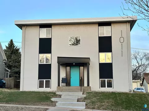 1011 S 2nd Ave, Sioux Falls, SD 57105