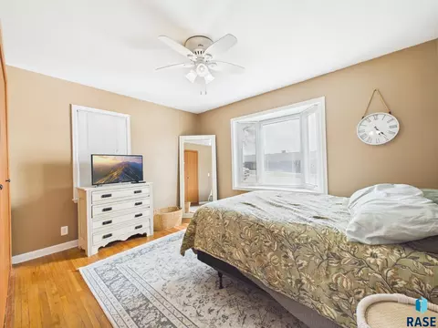 Bedroom - 2425 S Duluth Ave, Sioux Falls, SD 57105 photo 2 of 4