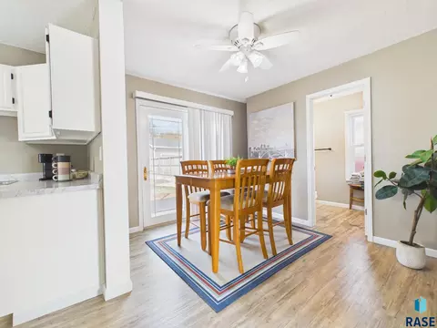 Dining - 2425 S Duluth Ave, Sioux Falls, SD 57105 photo 3 of 5