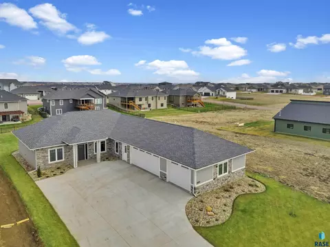 View/Area - 6600 E Fieldview St, Sioux Falls, SD 57110 photo 3 of 5