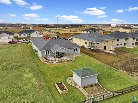 View/Area - 6600 E Fieldview St, Sioux Falls, SD 57110 photo 4 of 5