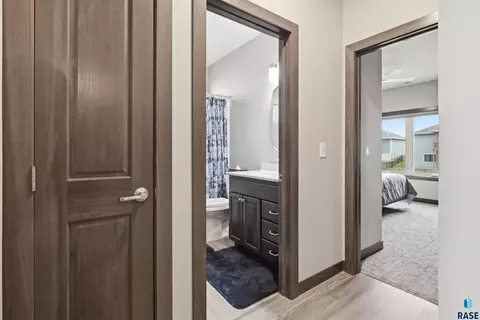 Entry Way - 6600 E Fieldview St, Sioux Falls, SD 57110 photo 1 of 1