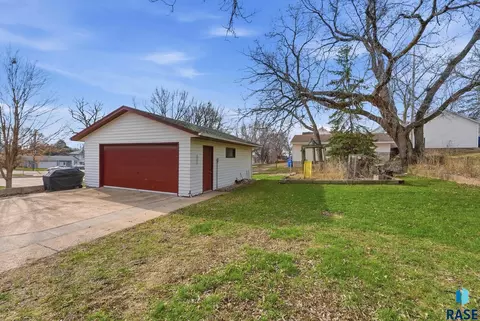 Other - 407 E 6th St, Dell Rapids, SD 57022 photo 13 of 14