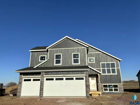 2800 S Copper Creek Ave, Sioux Falls, SD 57110