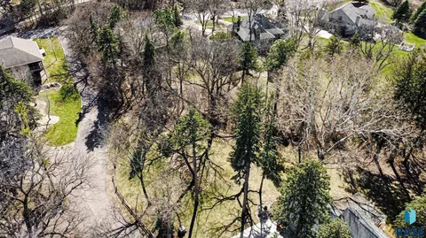 4301 S Pine Cone Pl, Sioux Falls, SD 57105 photo 2