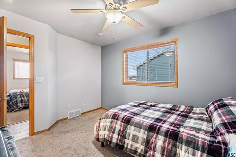 Bedroom - 3905 W 93rd St, Sioux Falls, SD 57108 photo 4 of 6