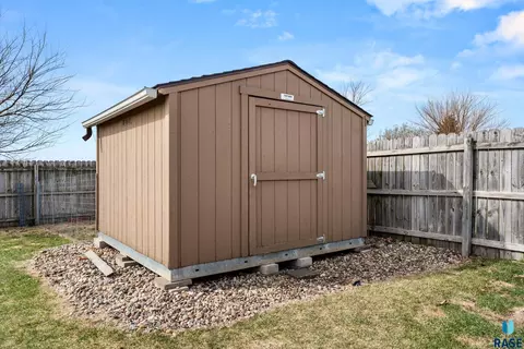 Other - 3905 W 93rd St, Sioux Falls, SD 57108 photo 8 of 9