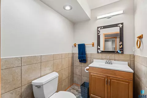 Bath - 3905 W 93rd St, Sioux Falls, SD 57108 photo 2 of 2