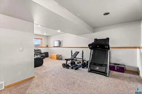 Other - 3905 W 93rd St, Sioux Falls, SD 57108 photo 5 of 9