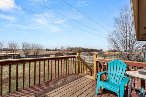 Exterior - 3905 W 93rd St, Sioux Falls, SD 57108 photo 2 of 10