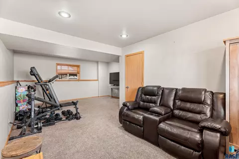 Other - 3905 W 93rd St, Sioux Falls, SD 57108 photo 6 of 9
