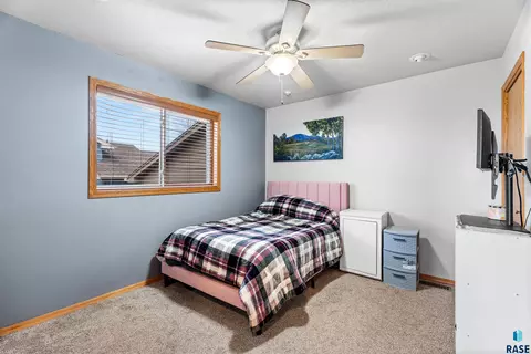 Bedroom - 3905 W 93rd St, Sioux Falls, SD 57108 photo 2 of 6