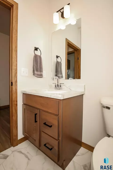 Bath - 2502 E Copalis Pl, Sioux Falls, SD 57108 photo 1 of 3