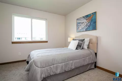 Bedroom - 2502 E Copalis Pl, Sioux Falls, SD 57108 photo 5 of 7