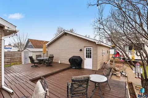 119 S Blanche Ave, Madison, SD 57042 photo 26