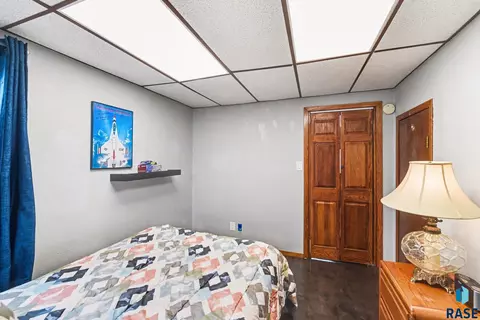 119 S Blanche Ave, Madison, SD 57042 photo 15