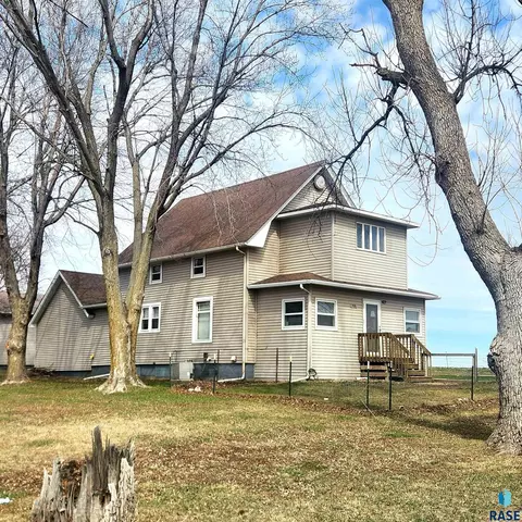 708 E 7th St, Colton, SD 57018