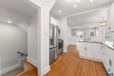 Entry Way - 617 E 20th St, Sioux Falls, SD 57105 photo 1 of 3