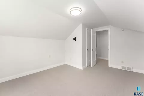 Bedroom - 617 E 20th St, Sioux Falls, SD 57105 photo 5 of 6