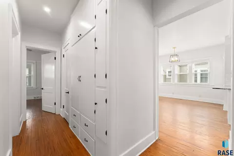 Entry Way - 617 E 20th St, Sioux Falls, SD 57105 photo 2 of 3
