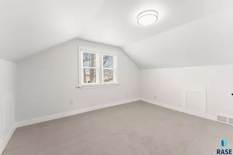 Bedroom - 617 E 20th St, Sioux Falls, SD 57105 photo 4 of 6