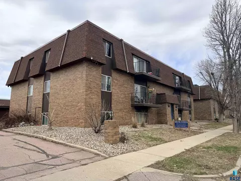 3509 S Willow Ave, Sioux Falls, SD 57105 photo 6