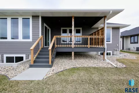 Exterior - 520 Quartzite Ave, Tea, SD 57064 photo 2 of 5