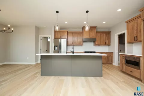 Kitchen - 520 Quartzite Ave, Tea, SD 57064 photo 3 of 6