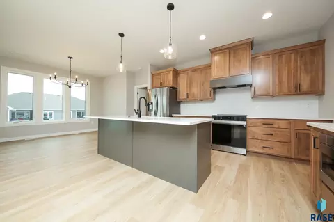 Kitchen - 520 Quartzite Ave, Tea, SD 57064 photo 2 of 6
