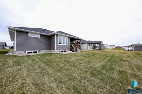Exterior - 520 Quartzite Ave, Tea, SD 57064 photo 3 of 5