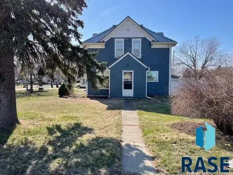 303 N Oak St, Inwood, IA 51240
