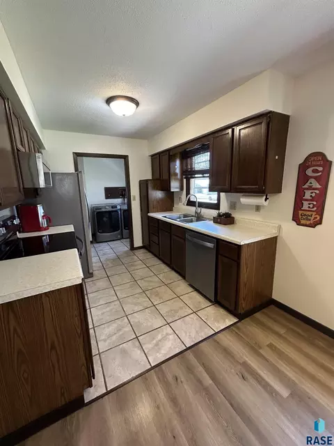 Kitchen - 1006 S Dewald St, Freeman, SD 57029 photo 1 of 2