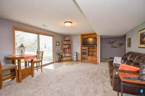 Living - 4412 E Scranton St, Sioux Falls, SD 57103 photo 4 of 4