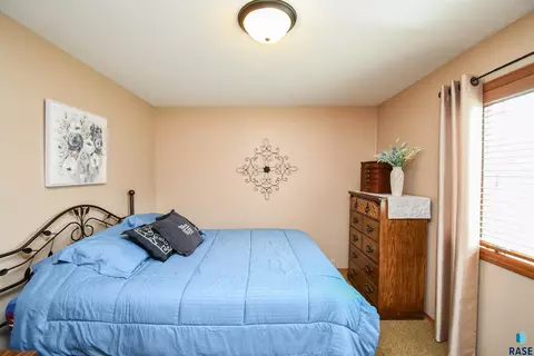 Bedroom - 4412 E Scranton St, Sioux Falls, SD 57103 photo 6 of 14