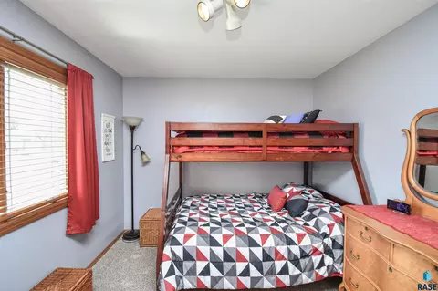 Bedroom - 4412 E Scranton St, Sioux Falls, SD 57103 photo 10 of 14