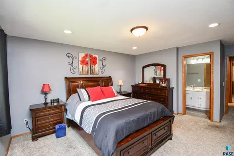 Bedroom - 4412 E Scranton St, Sioux Falls, SD 57103 photo 3 of 14