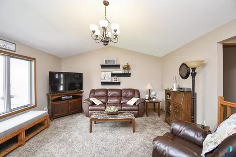 Living - 4412 E Scranton St, Sioux Falls, SD 57103 photo 1 of 4