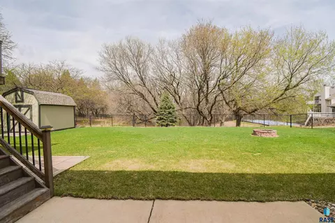 Exterior - 4412 E Scranton St, Sioux Falls, SD 57103 photo 8 of 13