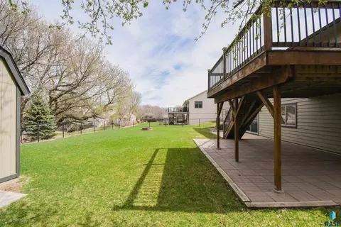 Exterior - 4412 E Scranton St, Sioux Falls, SD 57103 photo 9 of 13