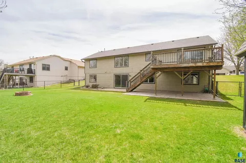 Exterior - 4412 E Scranton St, Sioux Falls, SD 57103 photo 10 of 13