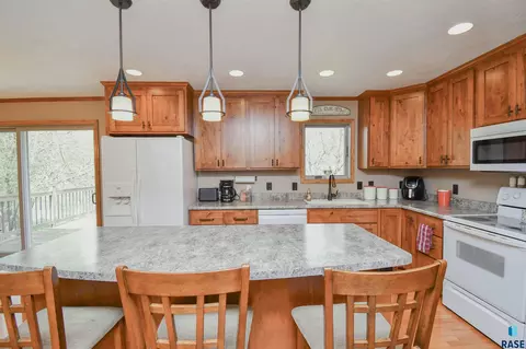 Kitchen - 4412 E Scranton St, Sioux Falls, SD 57103 photo 5 of 5