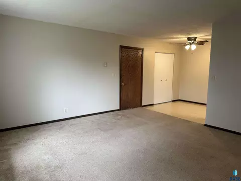 Living - 701 E 6th St, Freeman, SD 57029 photo 6 of 9