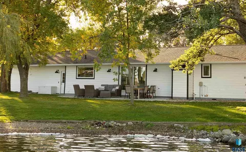 2150 Edgewater Dr, Gary, SD 57237