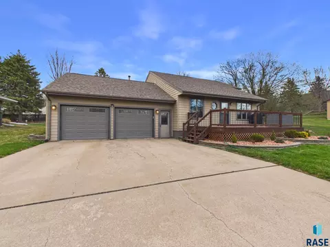 Exterior - 102 E 8th St, Dell Rapids, SD 57022 photo 1 of 7