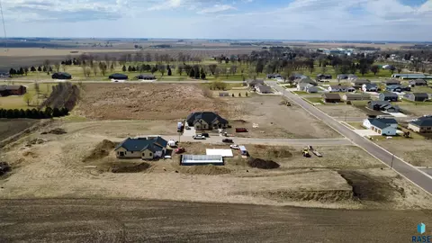 605 Hawk Ave, Colman, SD 57017 photo 10